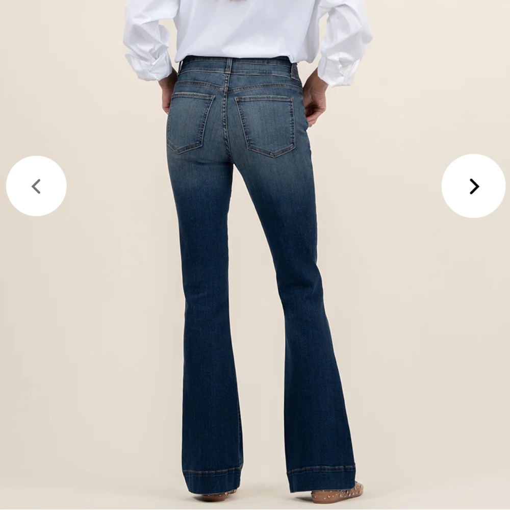 Kut from the Kloth Medium Blue Wide Leg Jeans - Picture 3 of 11